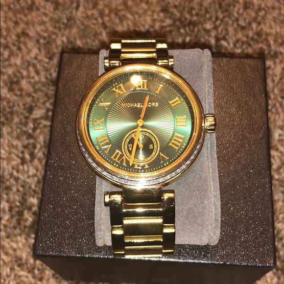 Michael Kors watch! - Picture 4 of 5